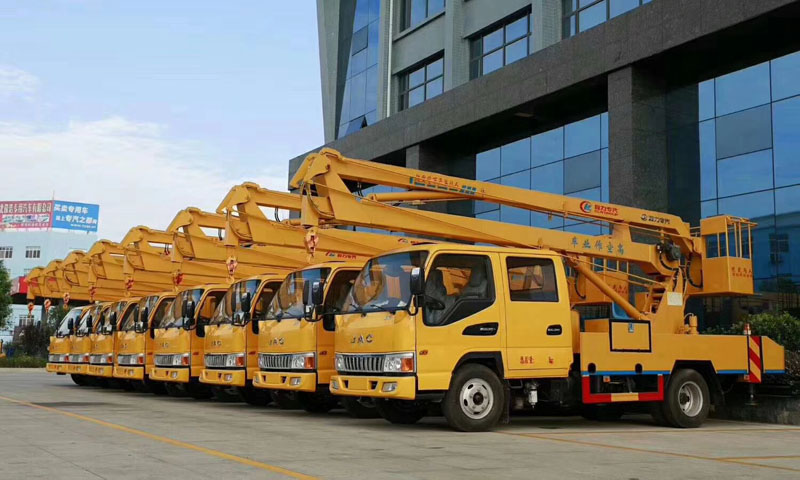 天氣忽冷忽熱怎樣保護(hù)您的高空作業(yè)車(chē)呢?