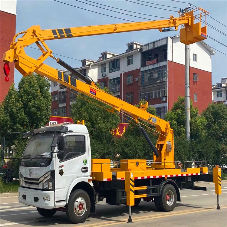 國(guó)六大多利卡單排18米高空作業(yè)車