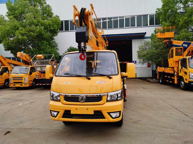 東風途逸13米藍牌折臂高空作業(yè)車